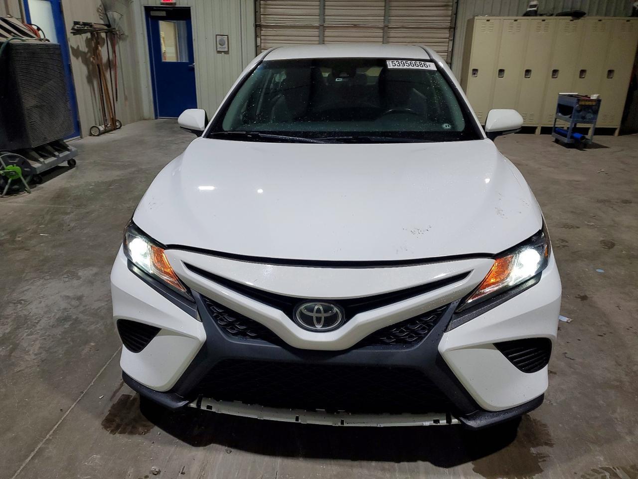 2018 Toyota Camry Se - zdjęcie 5