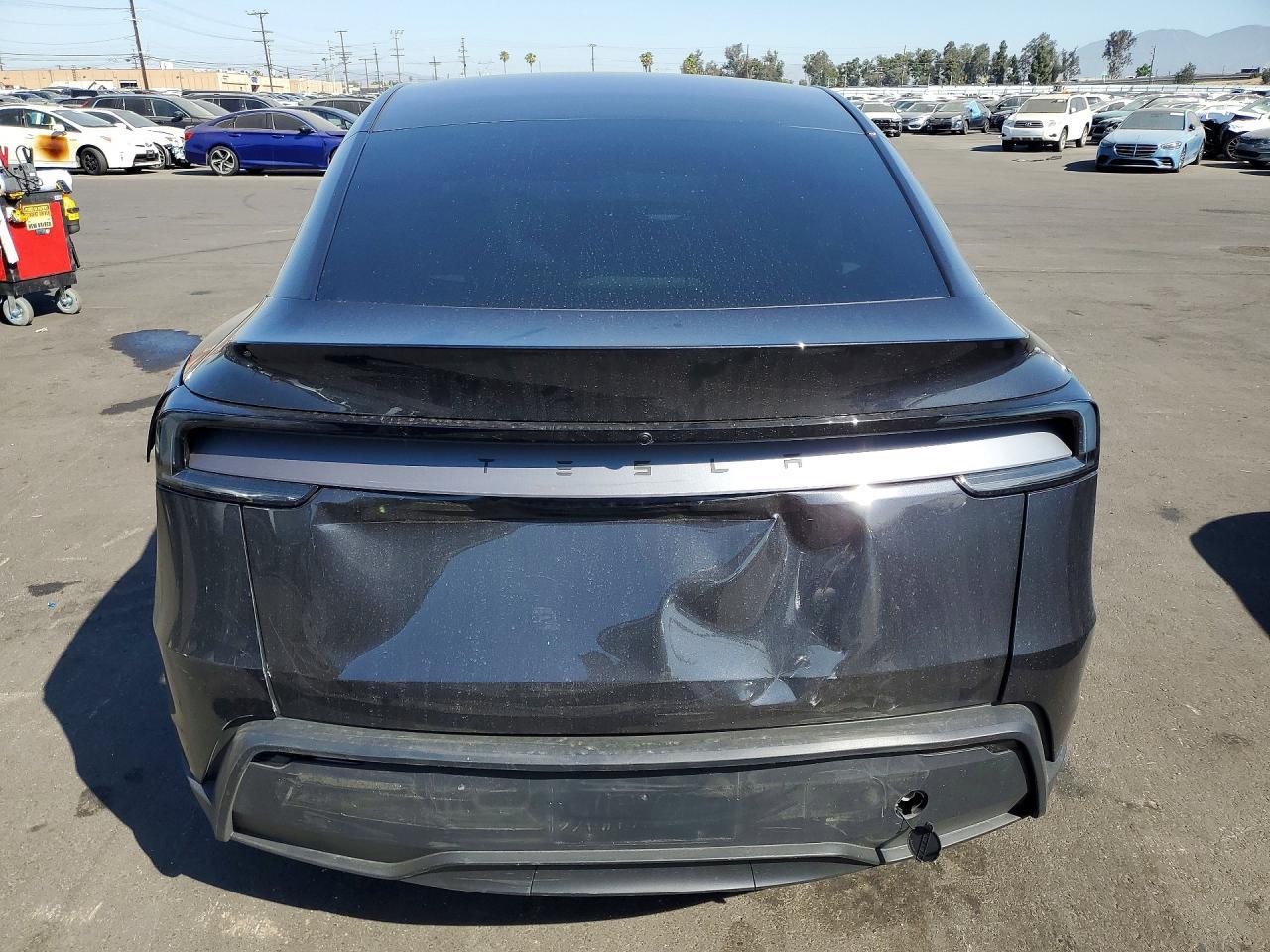 2026 Tesla Model Y - zdjęcie 6