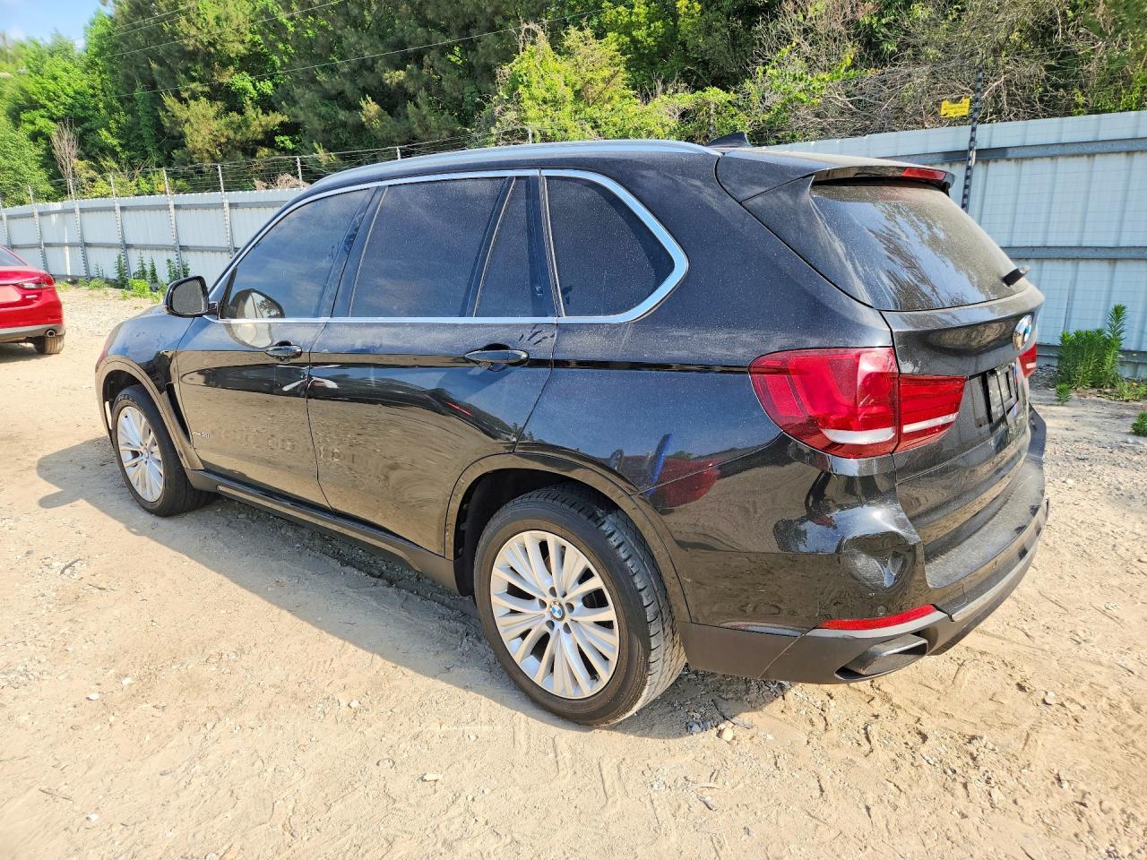 2016 BMW X5 xDrive50I - zdjęcie 2