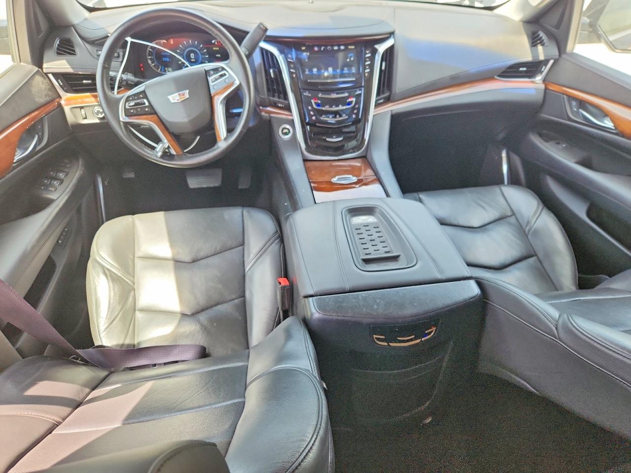 2016 Cadillac Escalade Luxury - zdjęcie 8