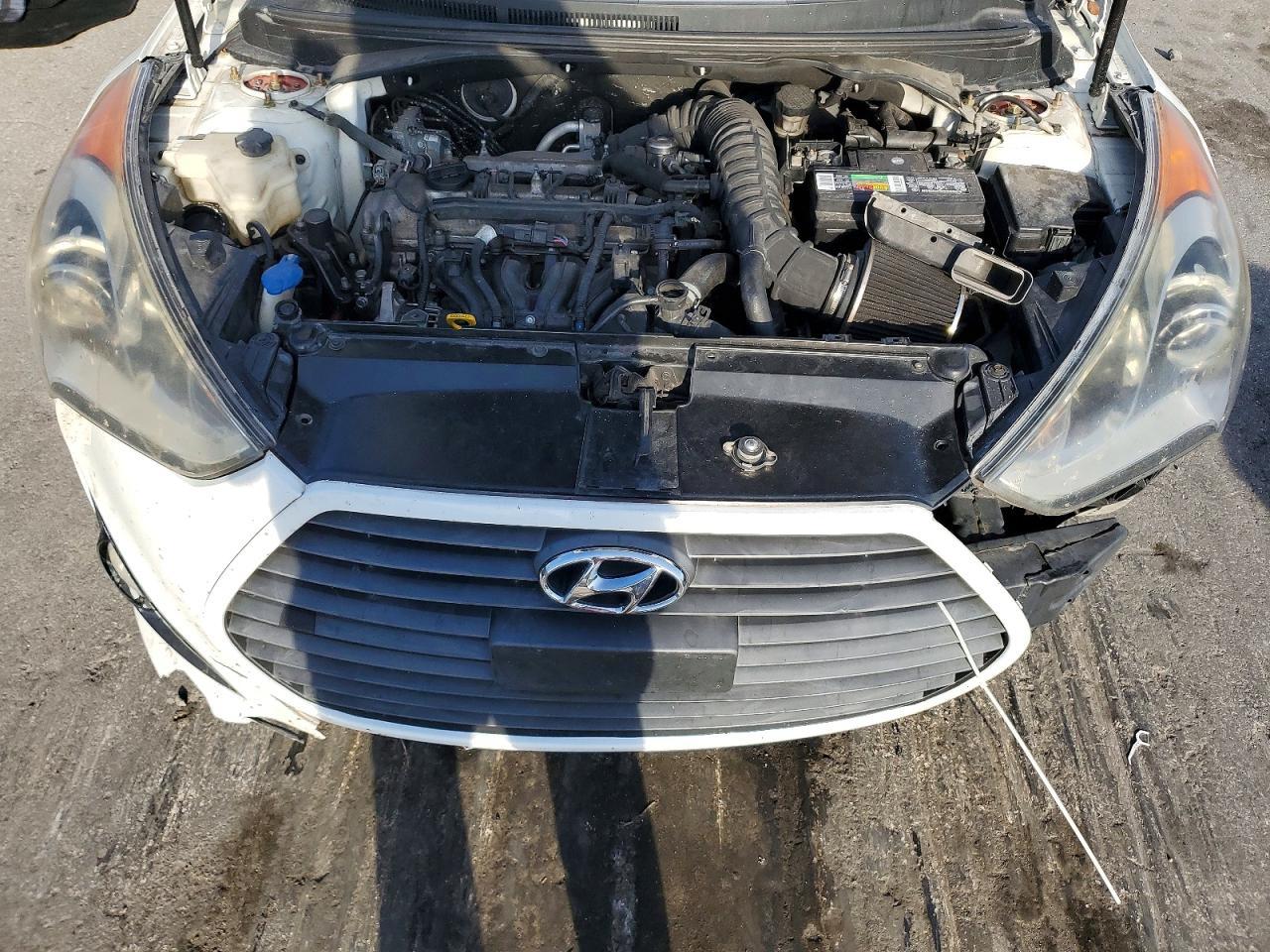 2015 Hyundai Veloster Turbo - zdjęcie 11