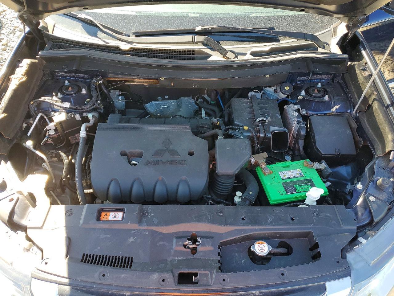 2016 Mitsubishi Outlander Se - zdjęcie 12