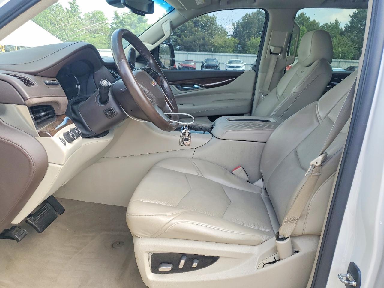 2016 Cadillac Escalade Luxury - zdjęcie 7
