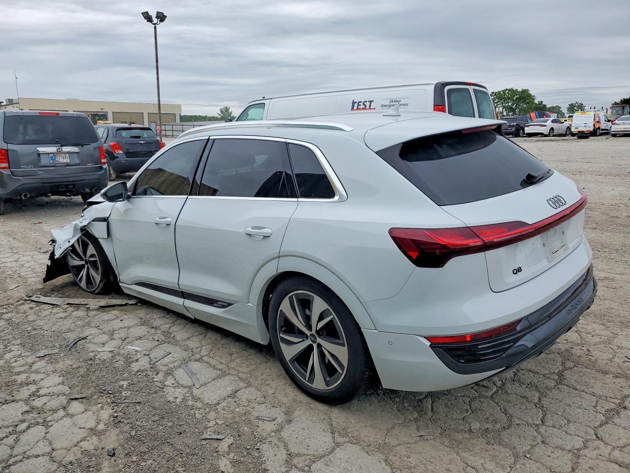 2024 Audi Q8 E-Tron Premium Plus - zdjęcie 2