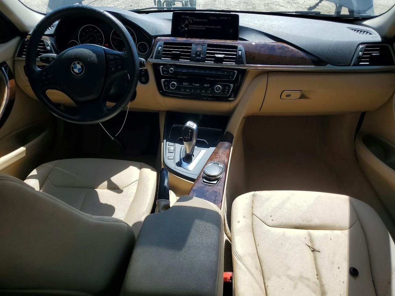 2016 BMW 320 I - zdjęcie 8