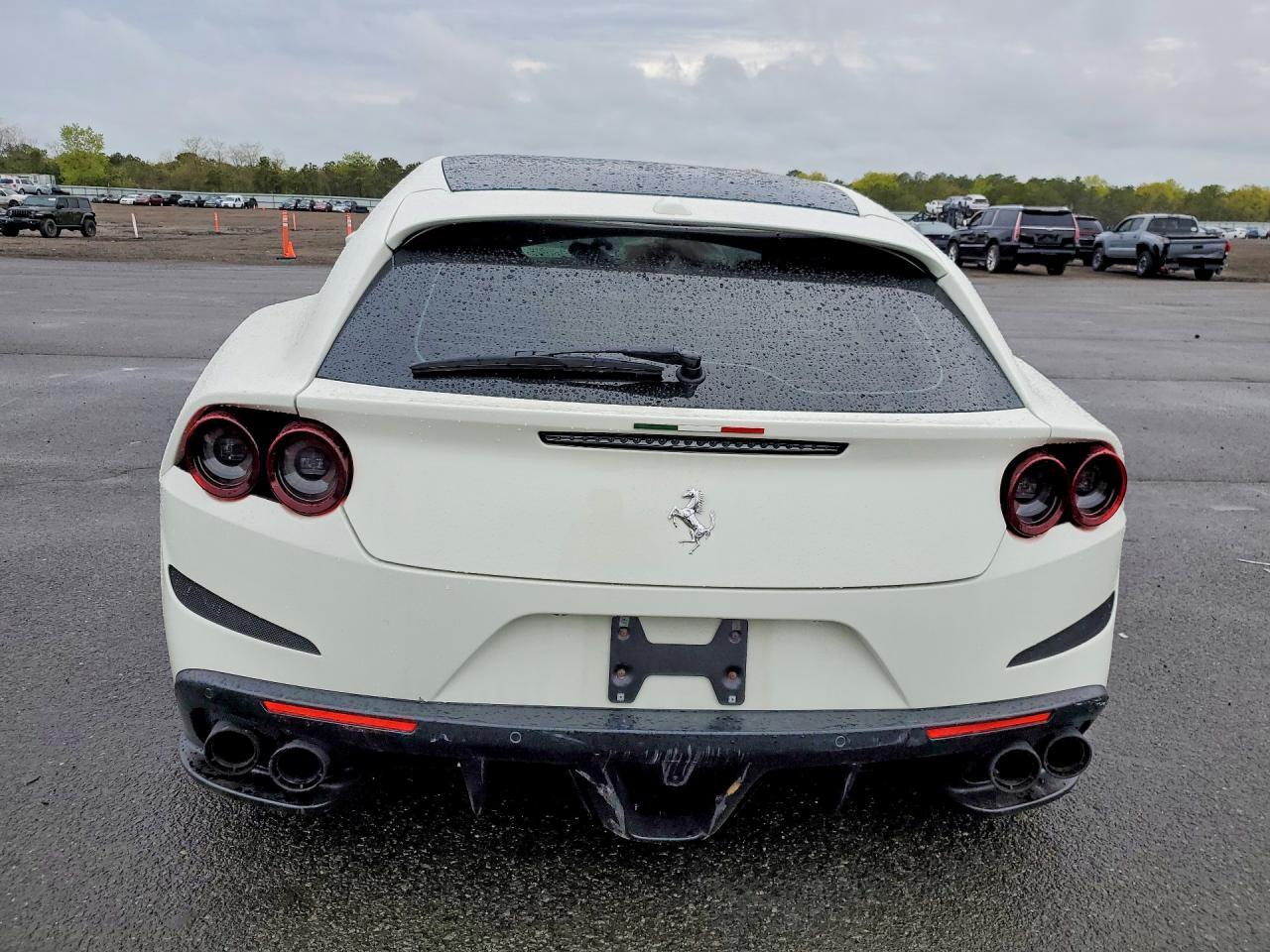 2020 Ferrari Gtc4 Lusso - zdjęcie 6