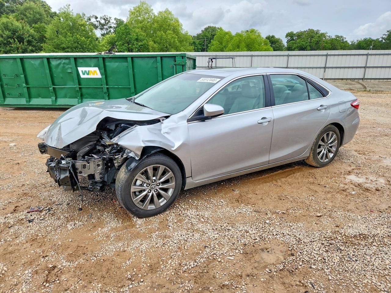 2017 Toyota Camry Xle - zdjęcie główne