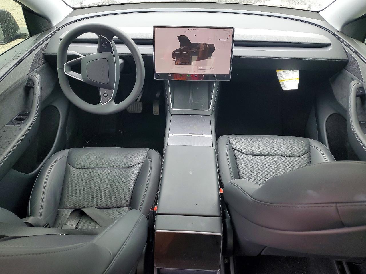 2026 Tesla Model Y - zdjęcie 8