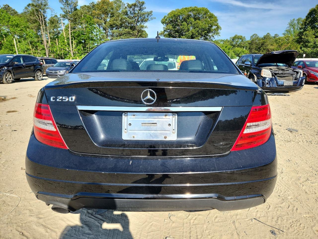 2014 Mercedes-Benz C 250 - zdjęcie 6