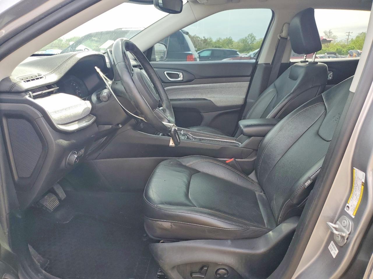 2022 Jeep Compass Latitude Lux - zdjęcie 7