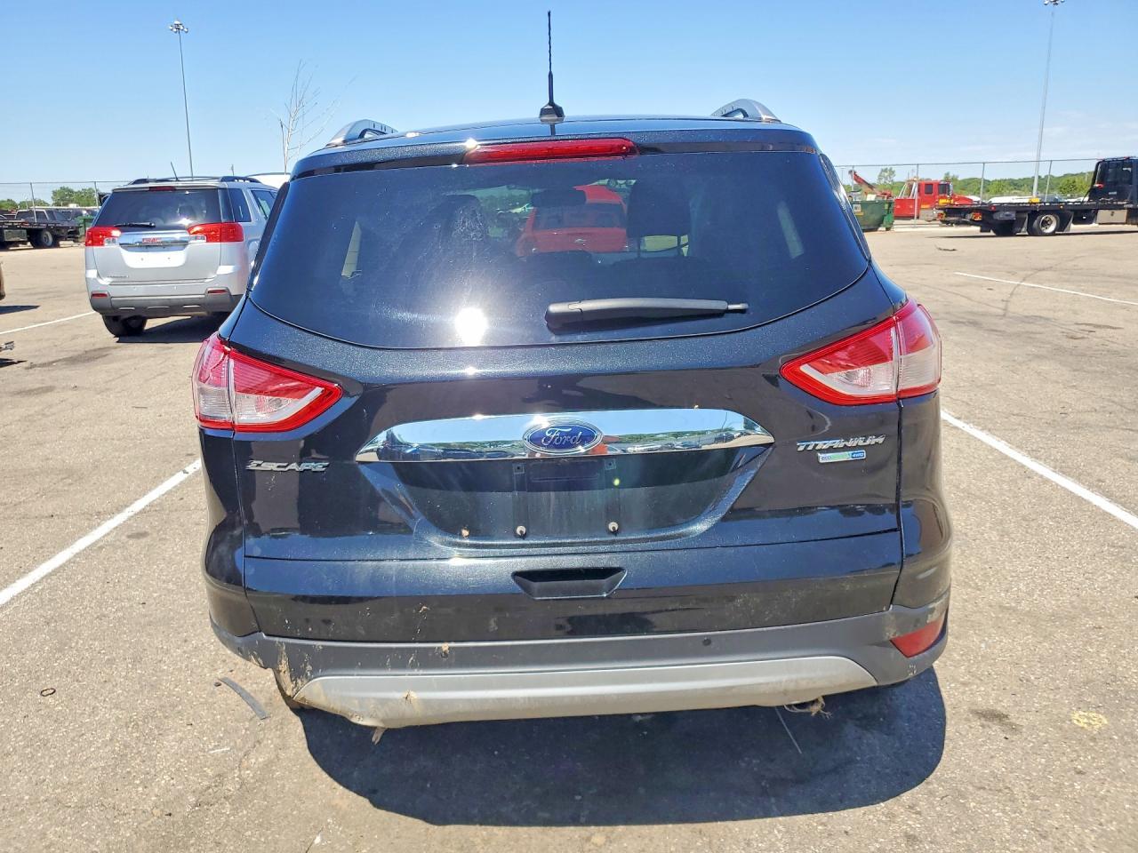 2014 Ford Escape Titanium - zdjęcie 6