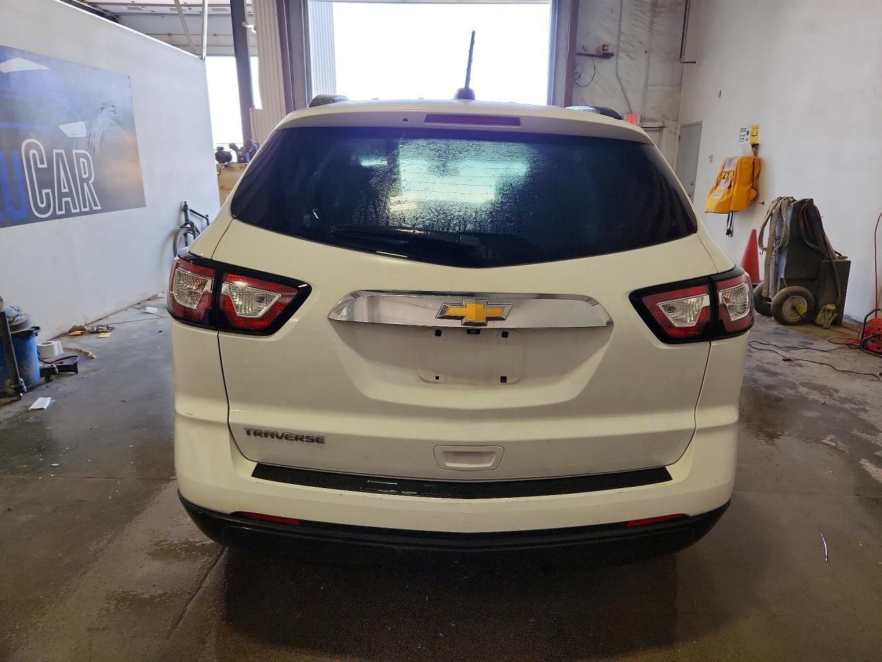 2017 Chevrolet Traverse Ls - zdjęcie 6