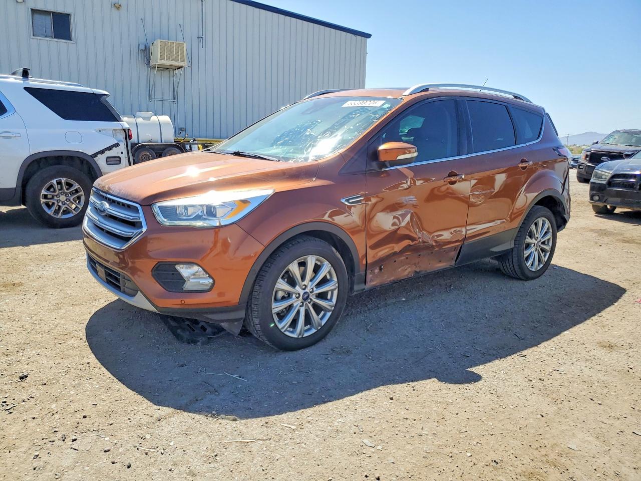 2017 Ford Escape Titanium - zdjęcie główne