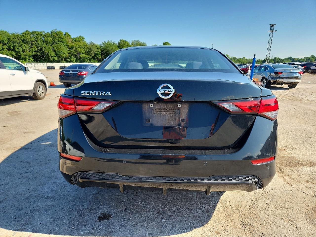 2020 Nissan Sentra S - zdjęcie 6