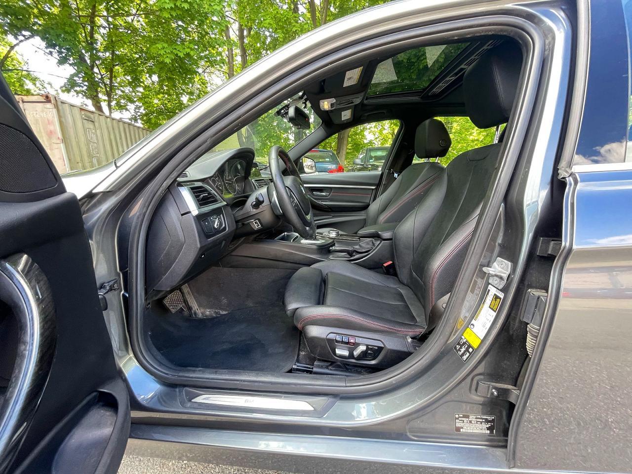 2018 BMW 330 Xi - zdjęcie 11