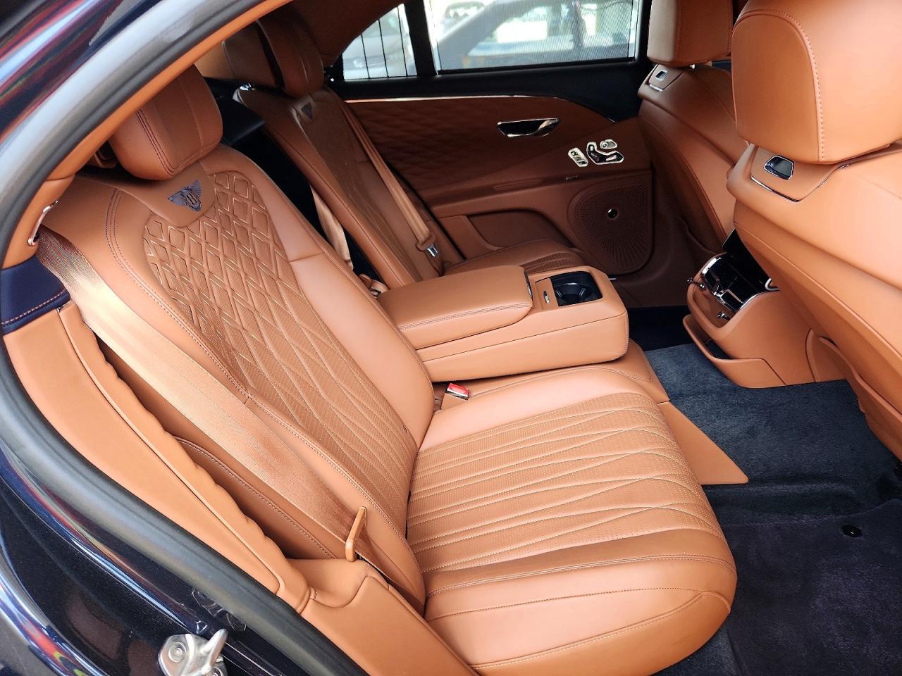 2021 Bentley Flying Spur - zdjęcie 10
