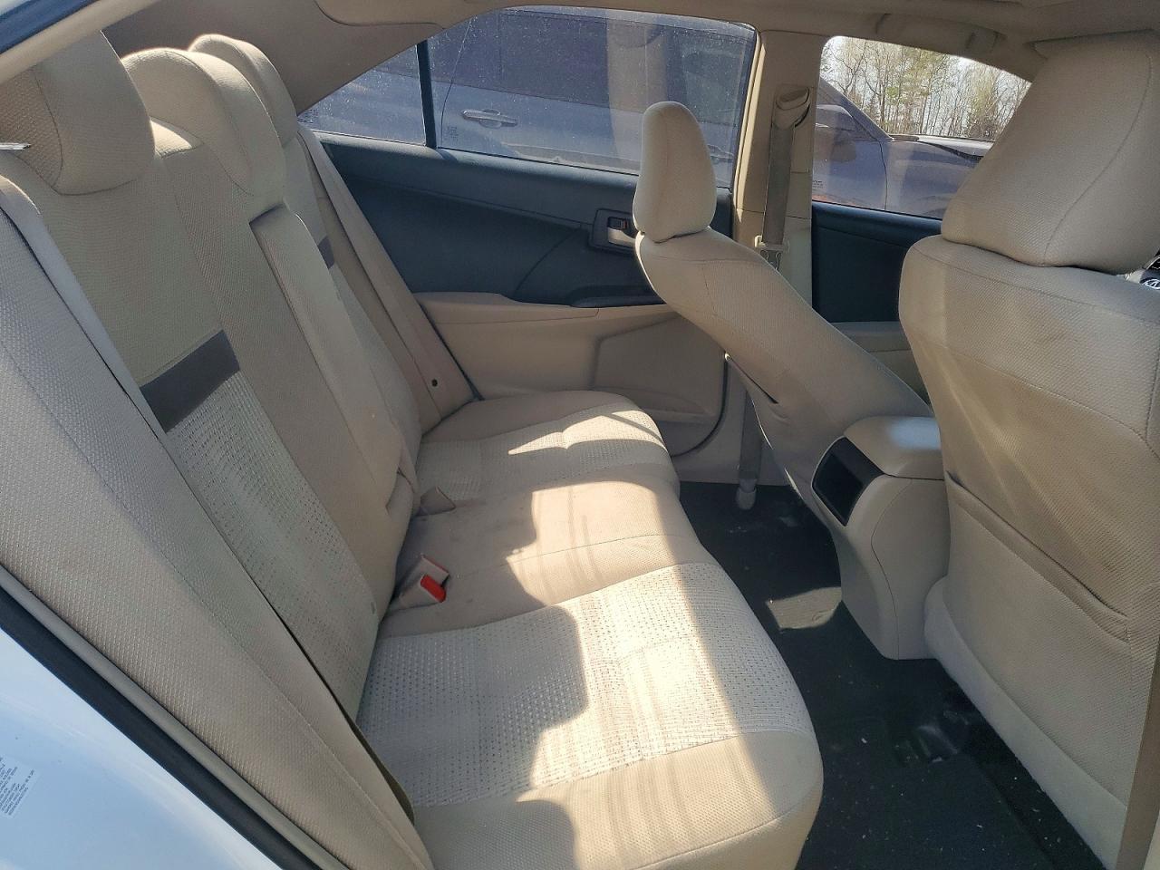 2014 Toyota Camry L - zdjęcie 10