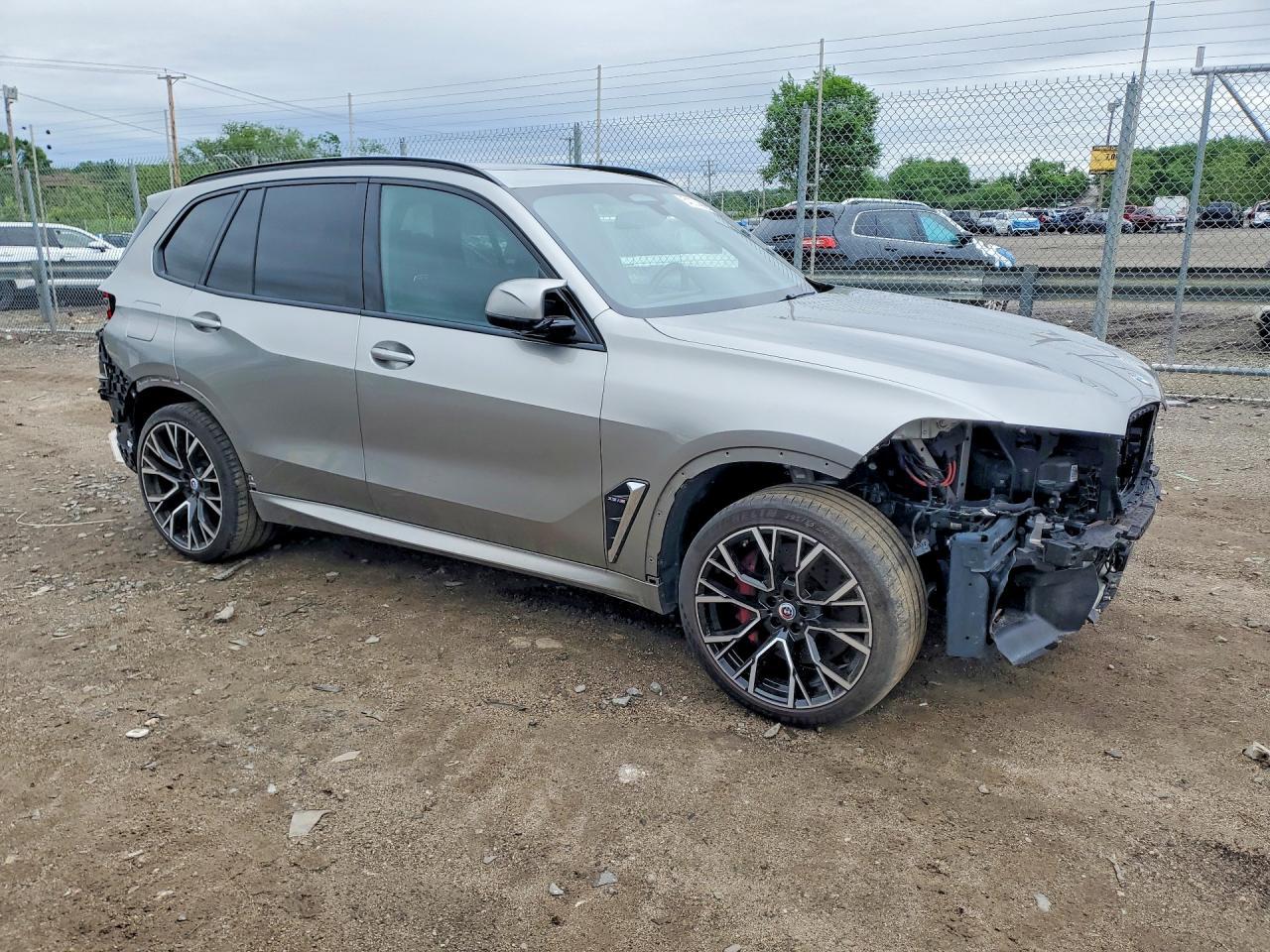 2023 BMW X5 M - zdjęcie 4