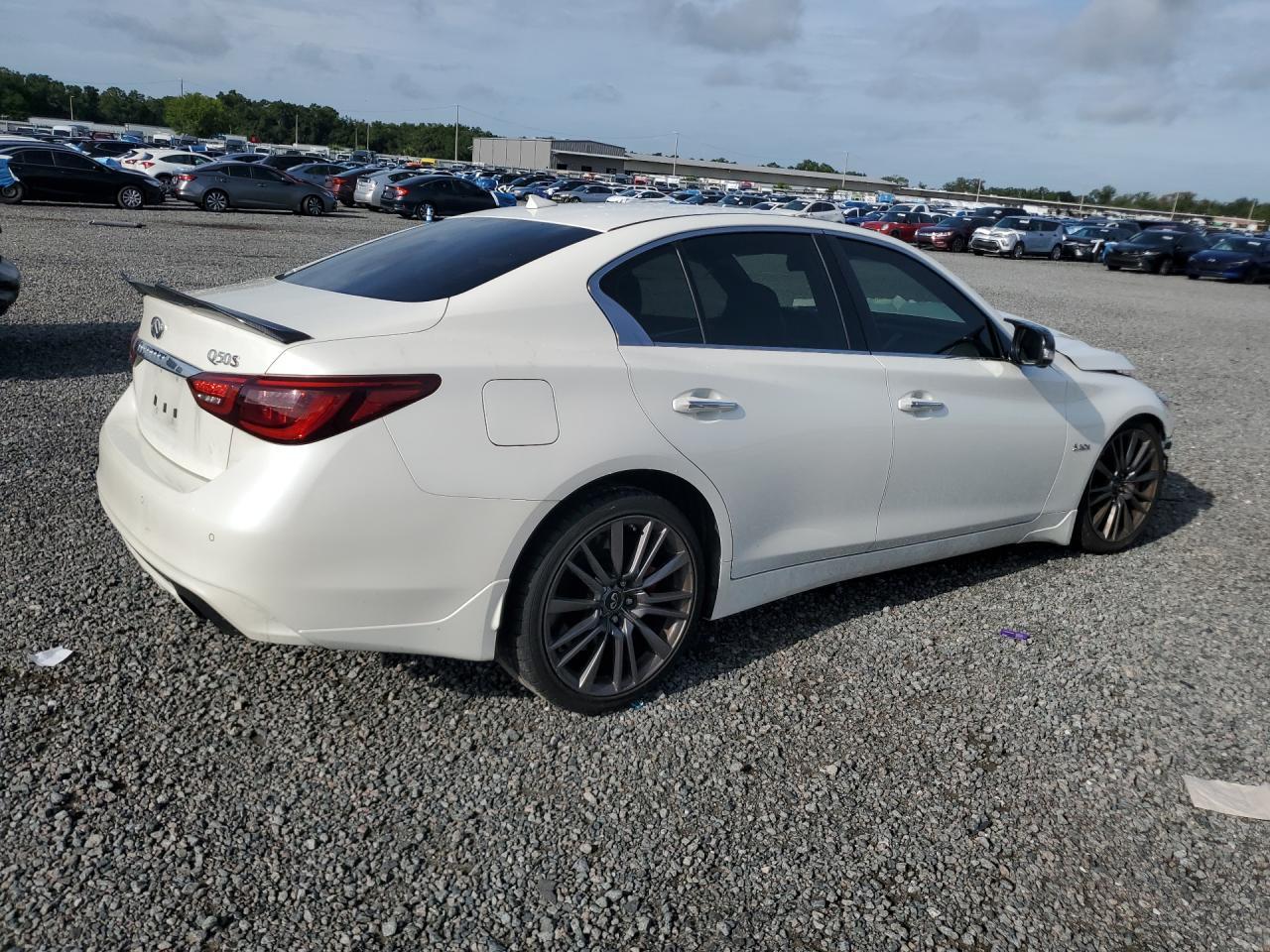 2018 Infiniti Q50 Red Sport 400 - zdjęcie 3