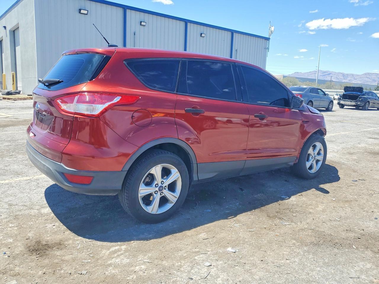 2014 Ford Escape S - zdjęcie 3