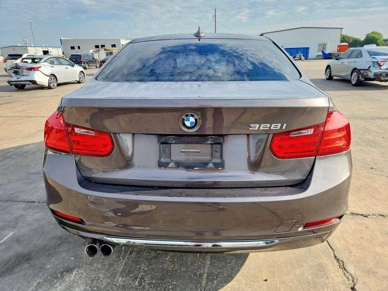 2014 BMW 328 I - zdjęcie 6