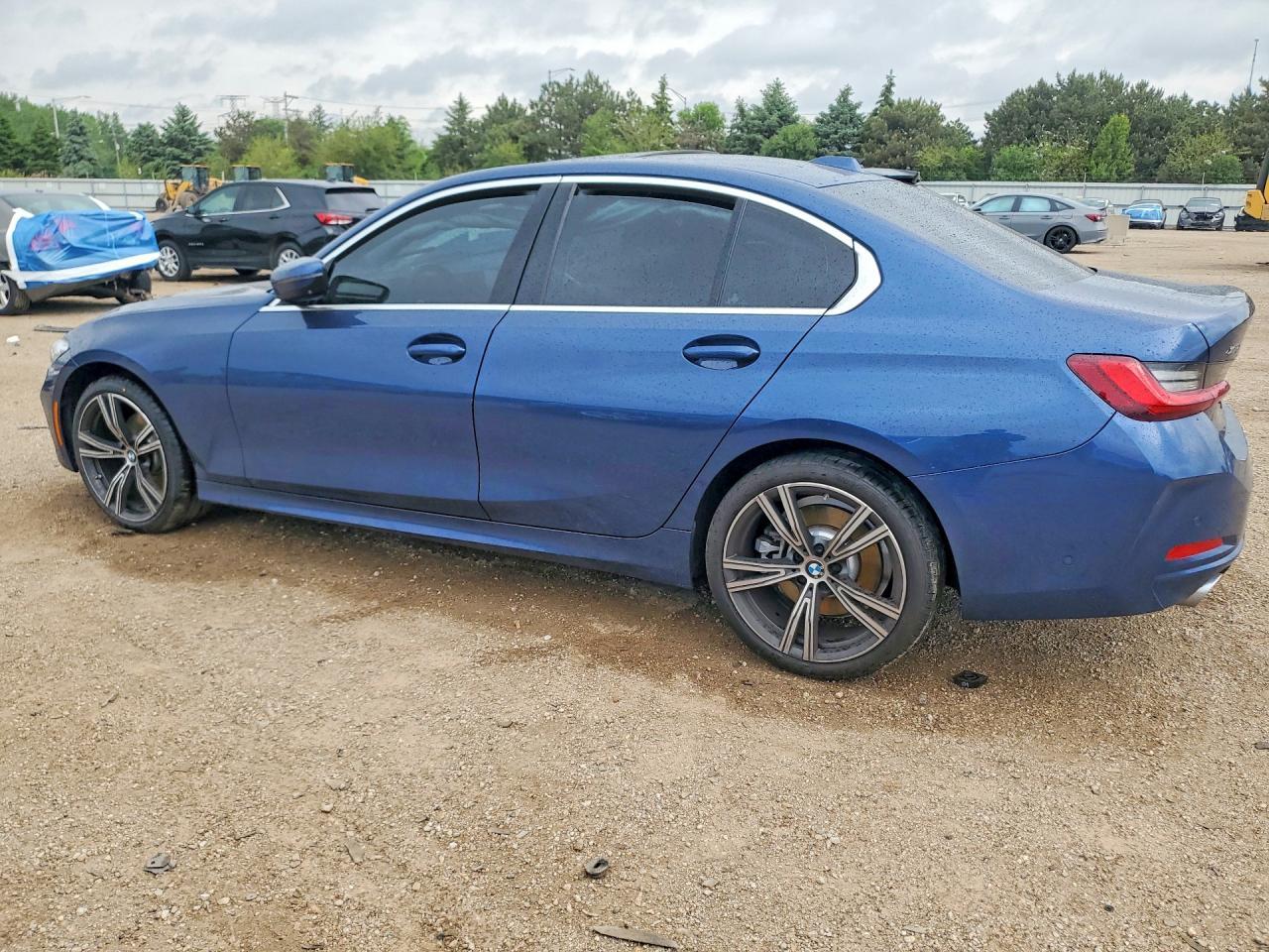 2024 BMW 330Xi - zdjęcie 2