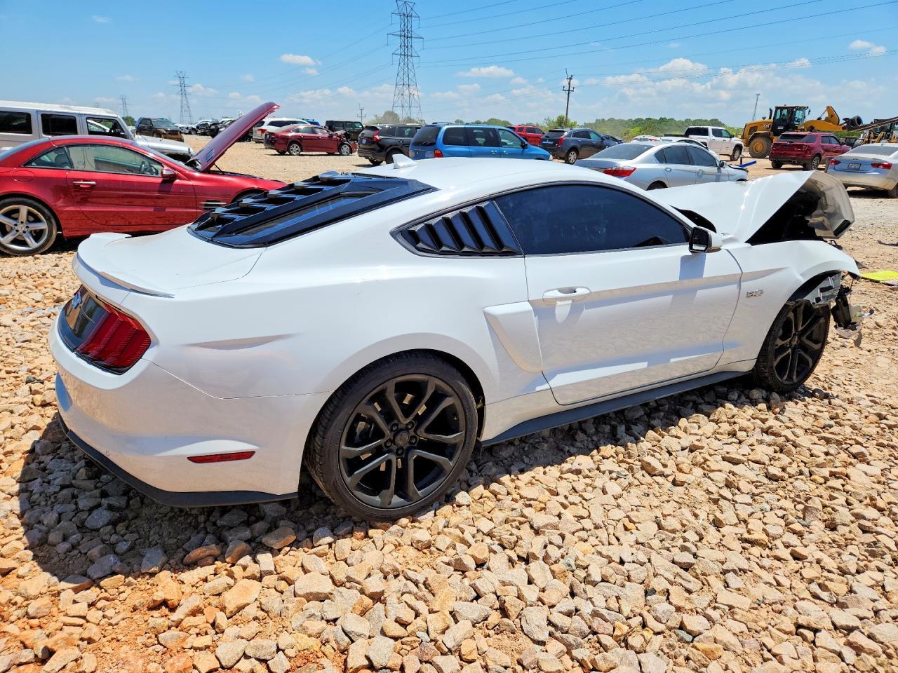 2022 Ford Mustang Gt - zdjęcie 3