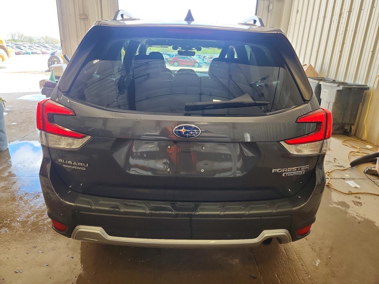 2021 Subaru Forester Touring - zdjęcie 6