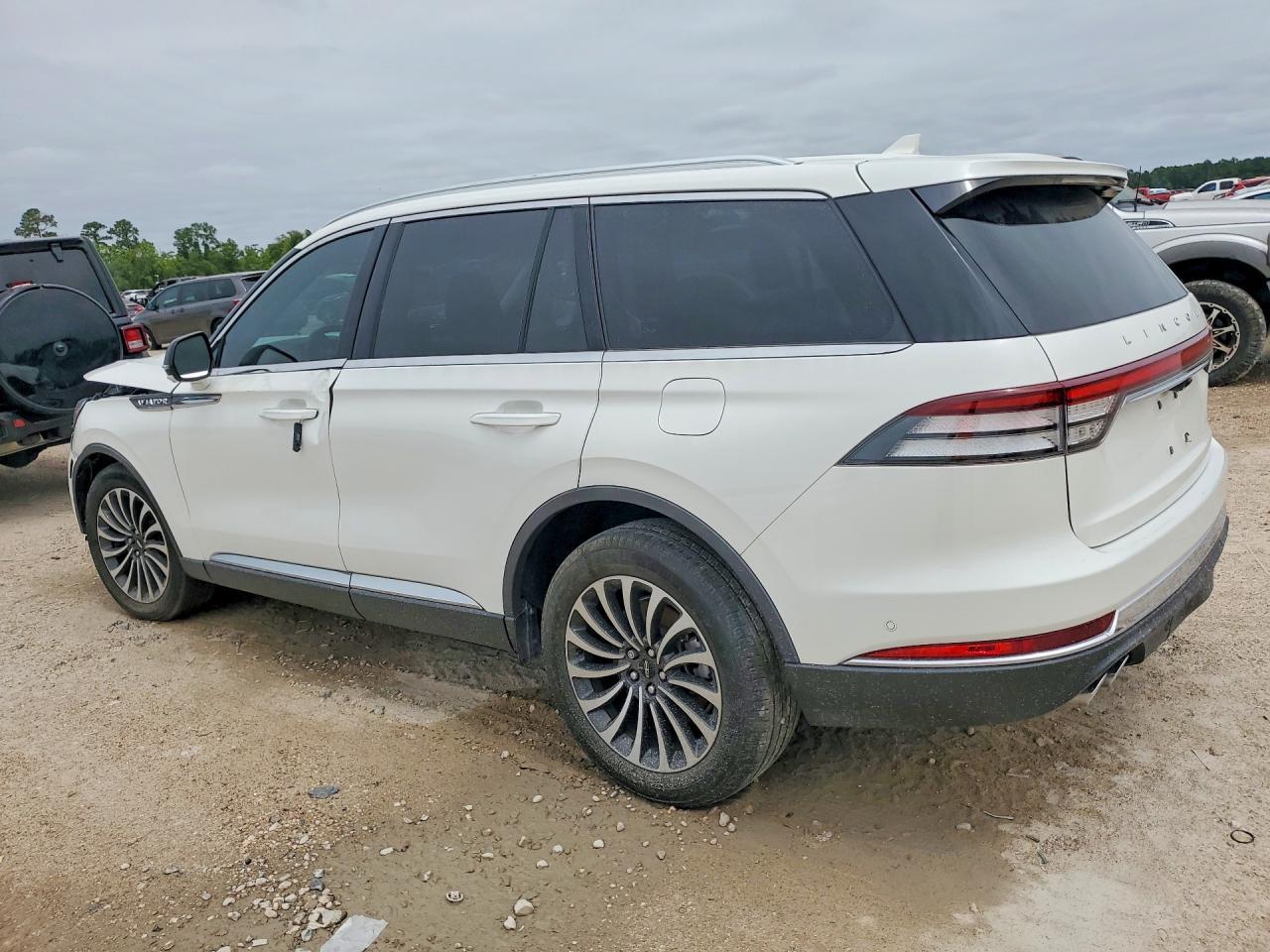 2023 Lincoln Aviator Reserve - zdjęcie 2