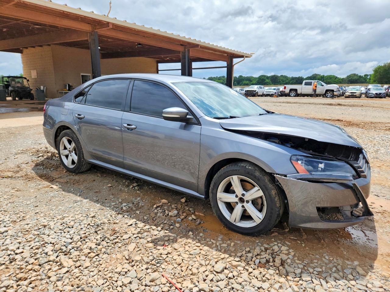 2014 Volkswagen Passat S - zdjęcie 4
