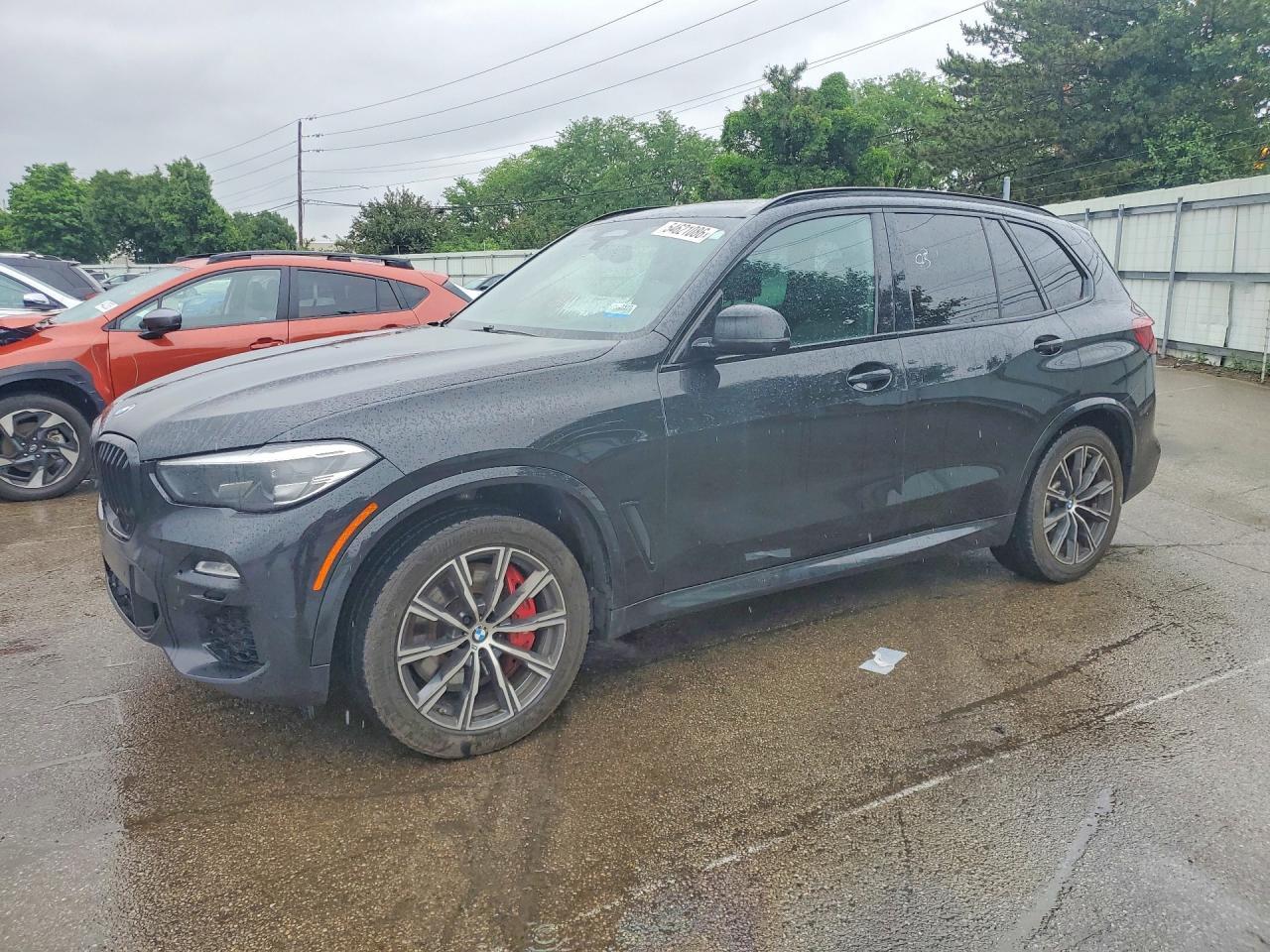 2021 BMW X5 M50I - zdjęcie główne