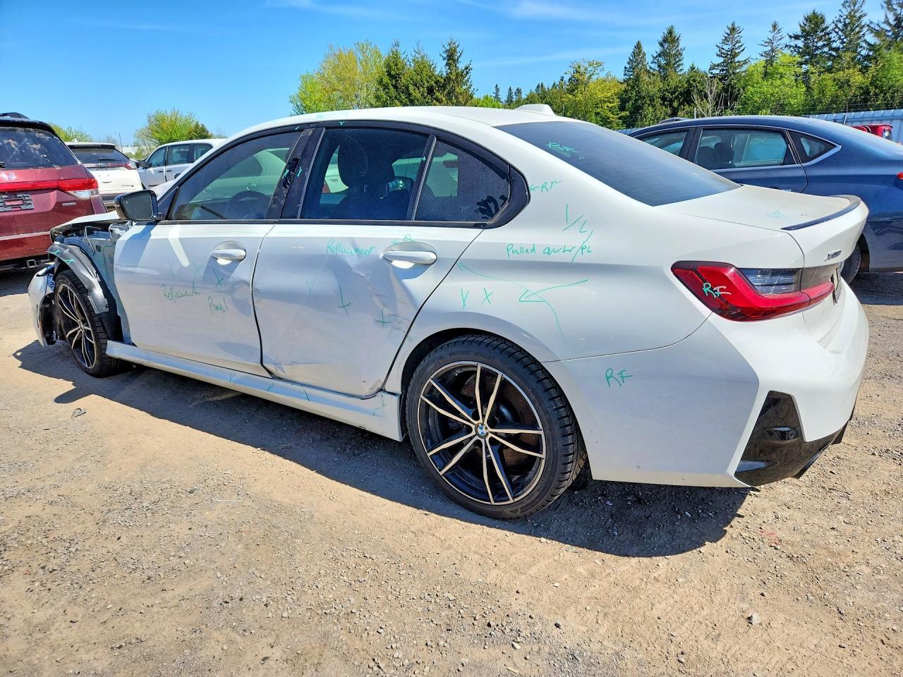 2023 BMW Seria 3 330i - zdjęcie 2