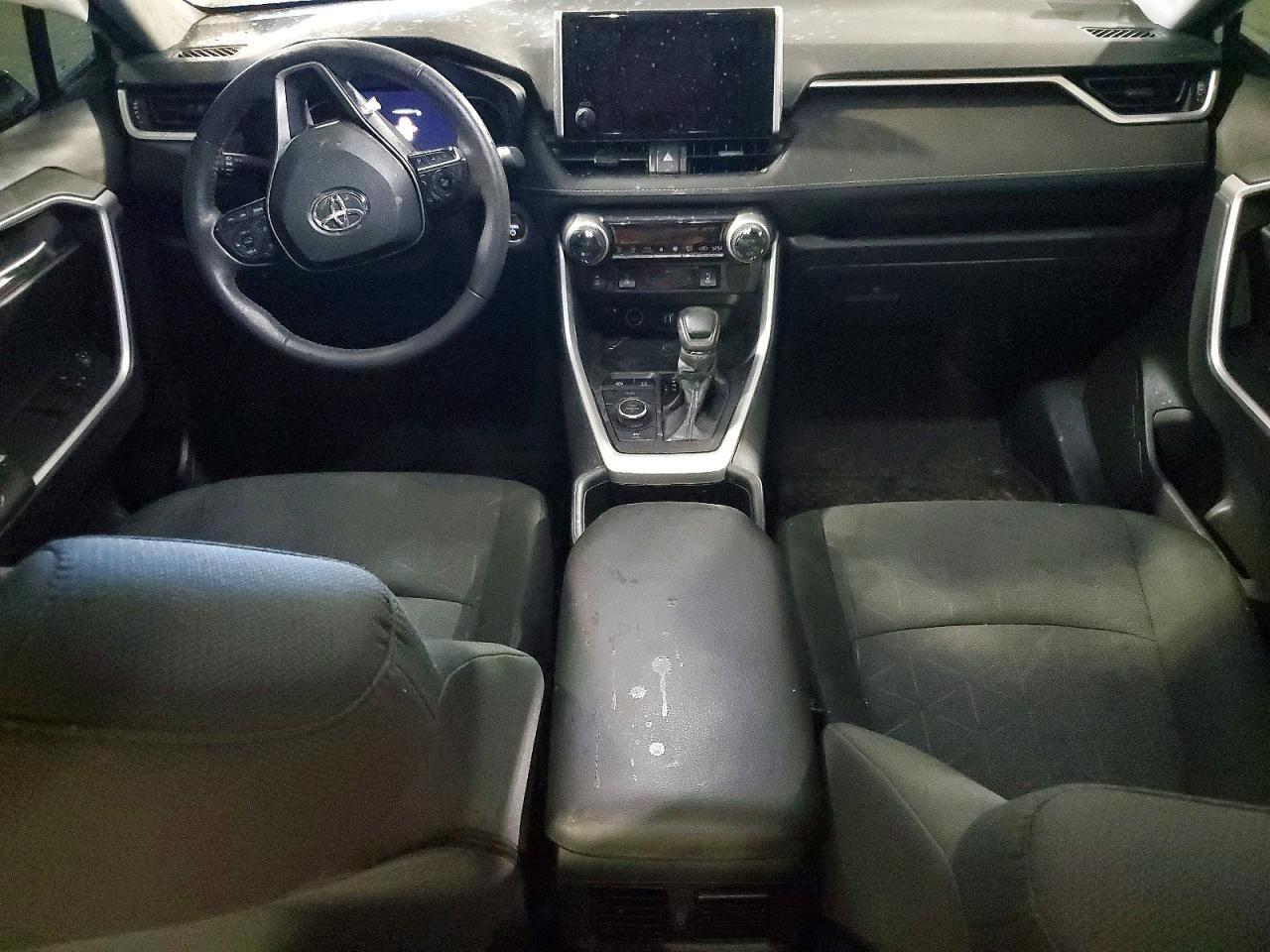 2024 Toyota Rav4 Hybrid Xle - zdjęcie 8
