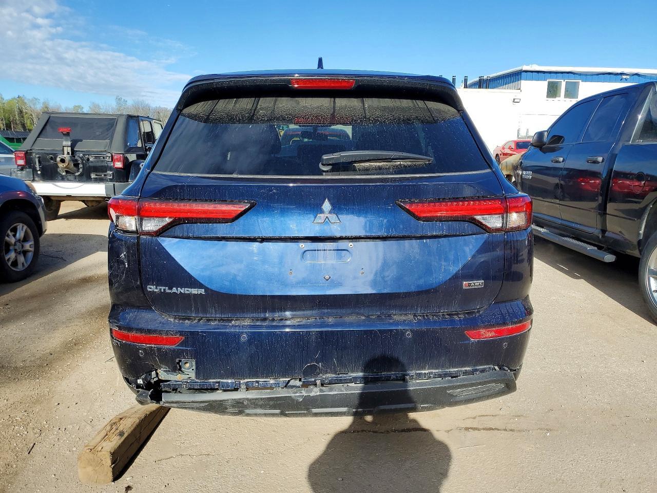 2022 Mitsubishi Outlander Es - zdjęcie 6