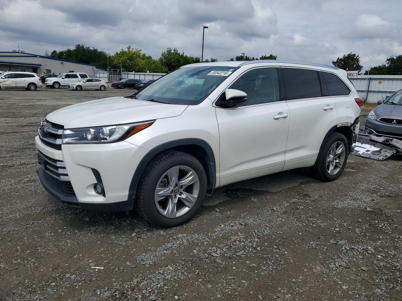 2018 Toyota Highlander Limited - zdjęcie główne