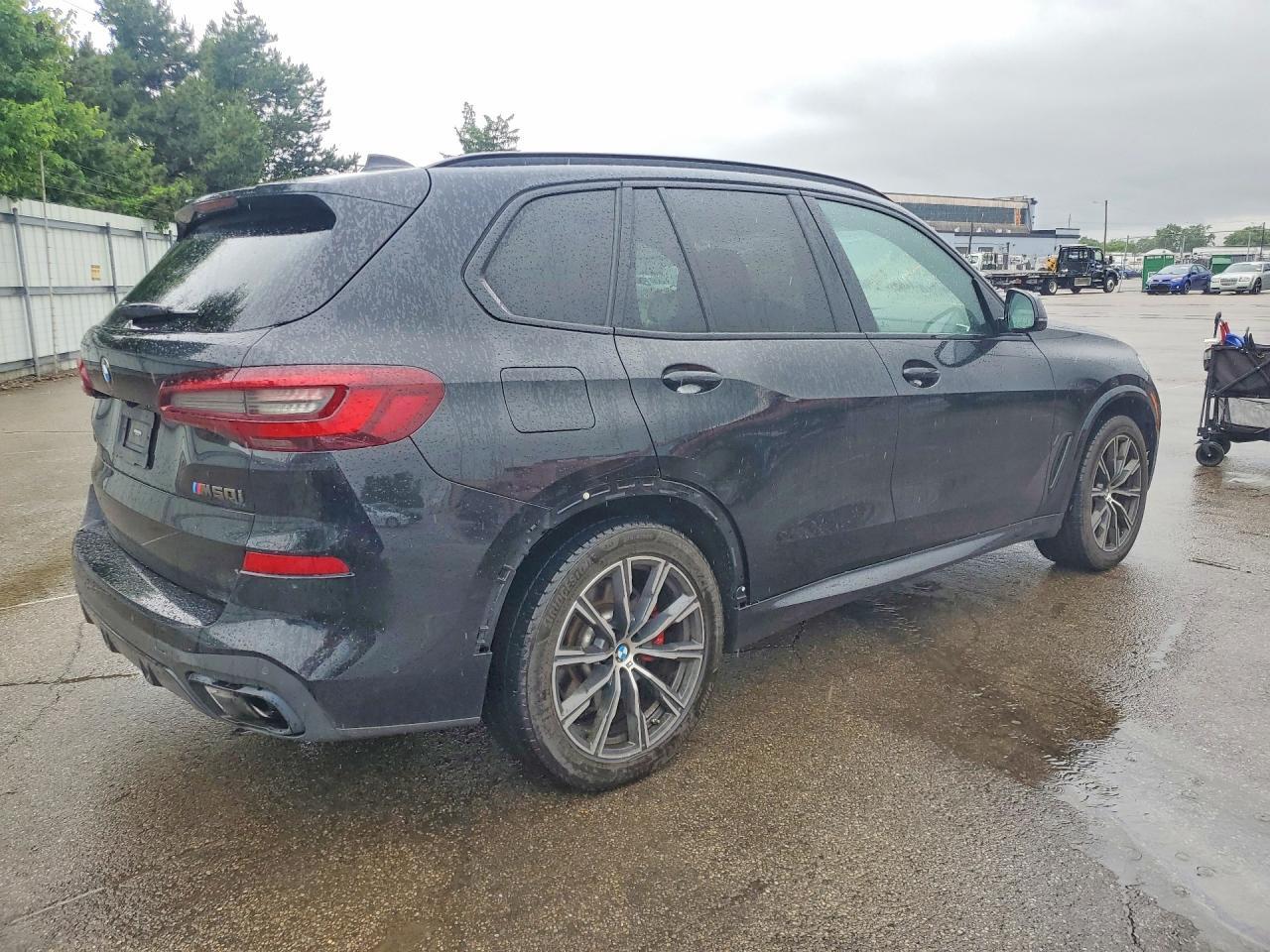 2021 BMW X5 M50I - zdjęcie 3