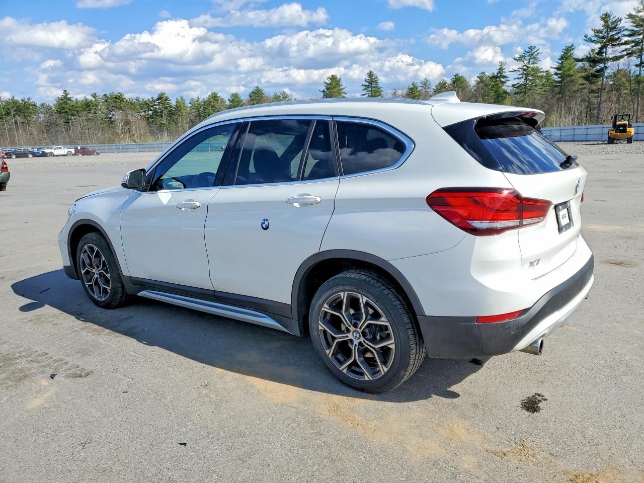 2021 BMW X1 xDrive28I - zdjęcie 2