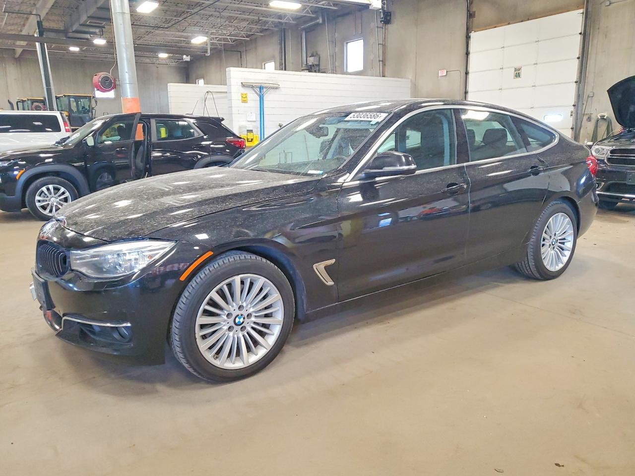 2015 BMW 335 Xigt - zdjęcie główne
