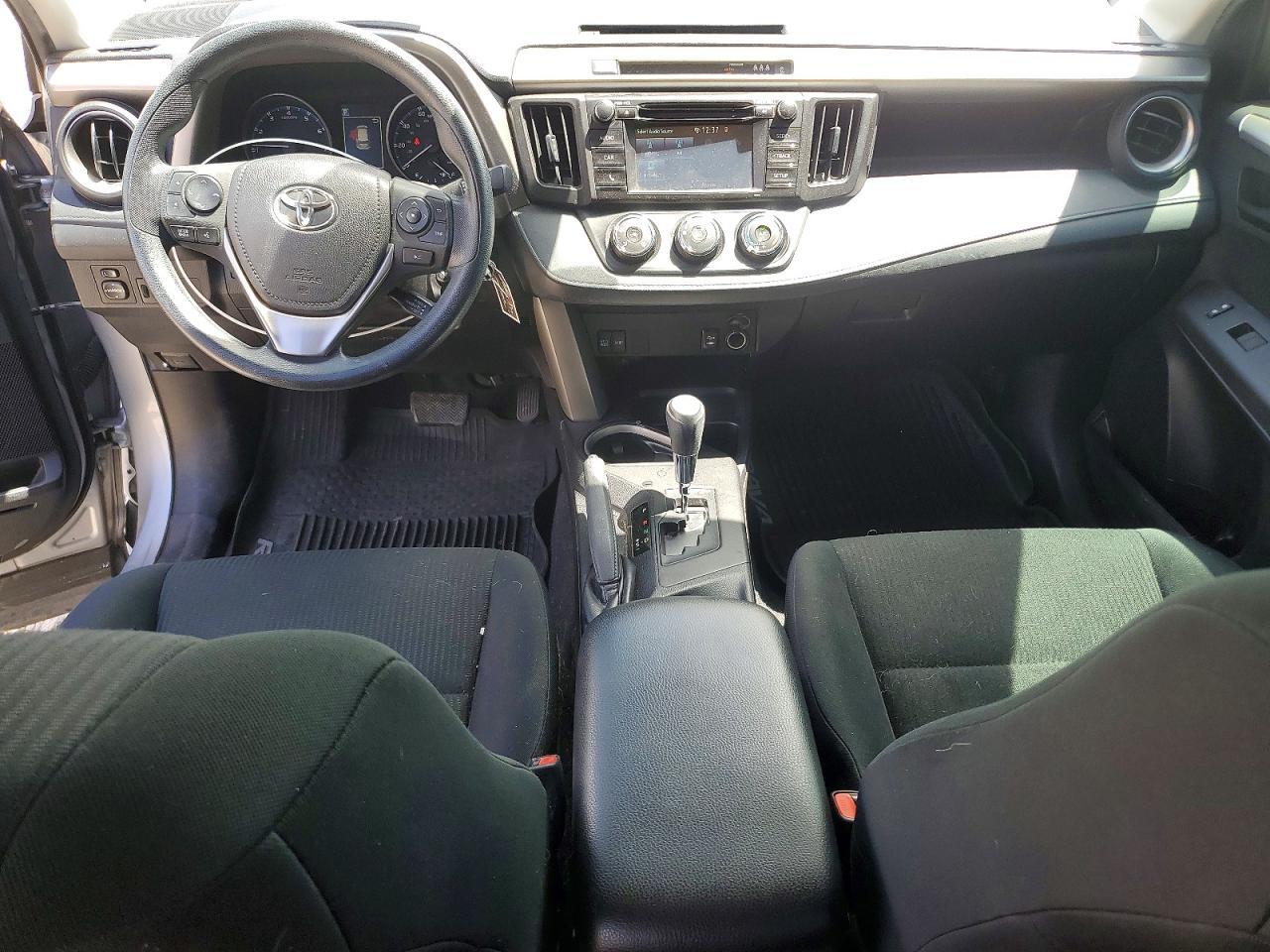 2017 Toyota Rav4 Le - zdjęcie 8