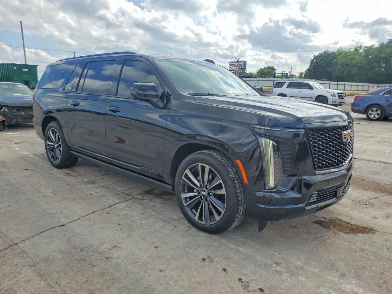 2026 Cadillac Escalade Esv Sport - zdjęcie 4