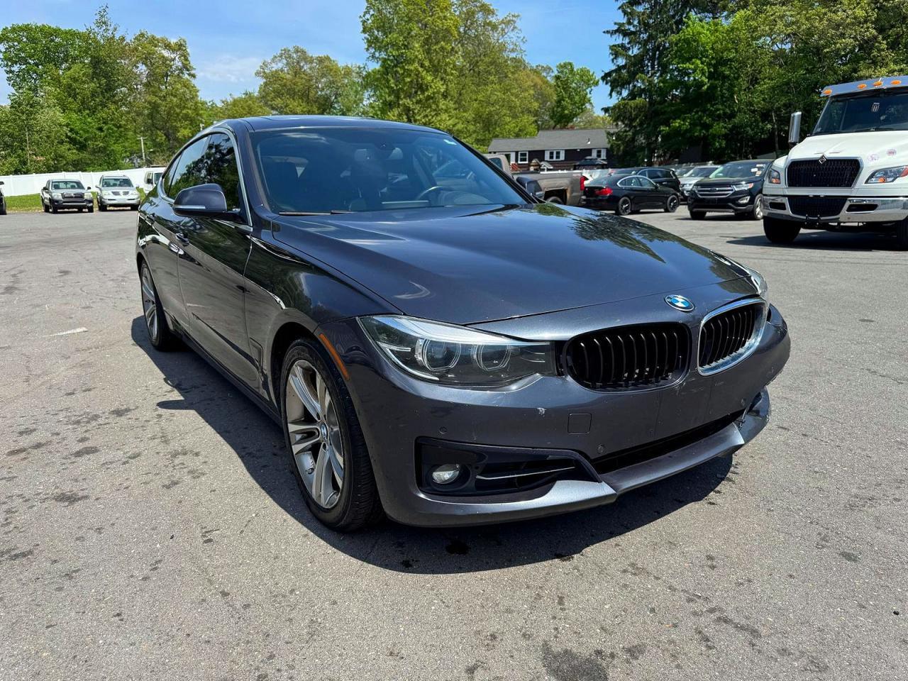 2018 BMW 330 Xigt - zdjęcie 4