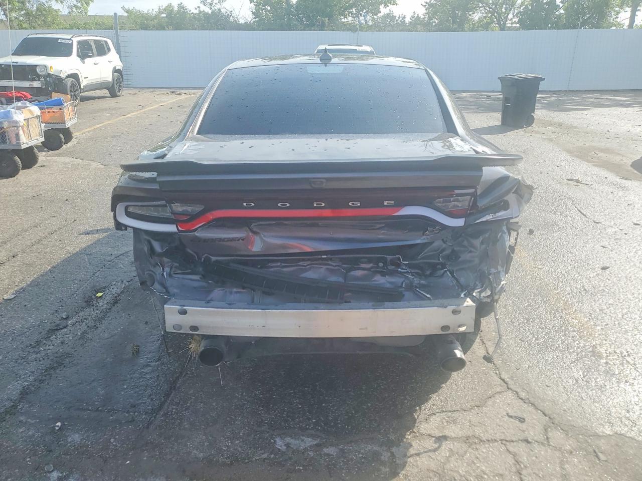2020 Dodge Charger Scat Pack - zdjęcie 6