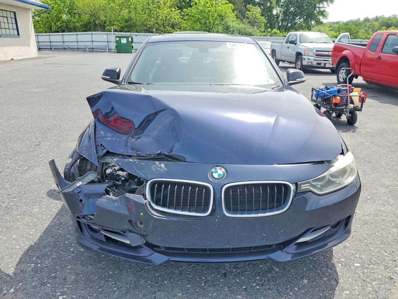 2014 BMW 335 Xi - zdjęcie 5