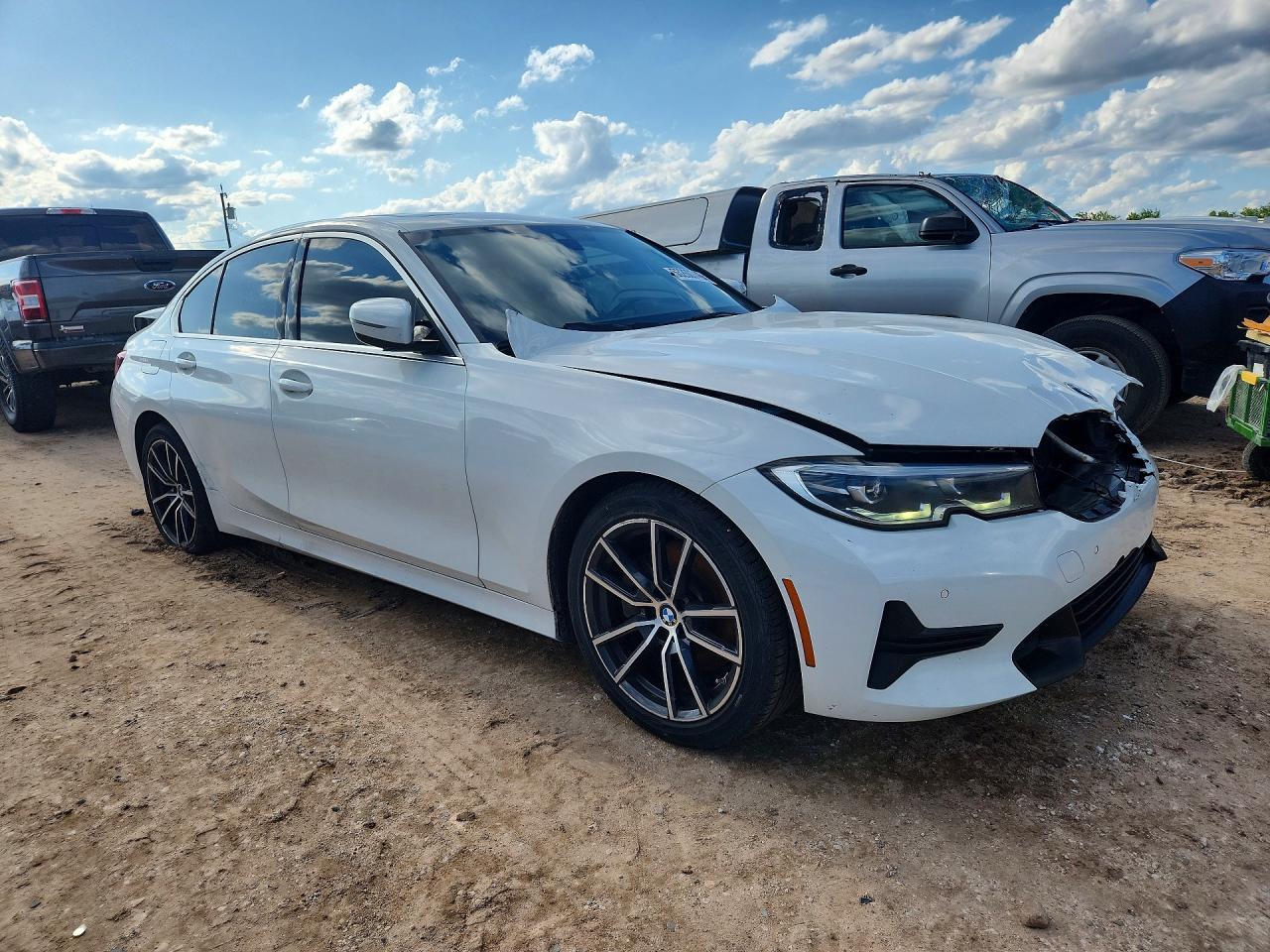 2020 BMW 330I - zdjęcie 4