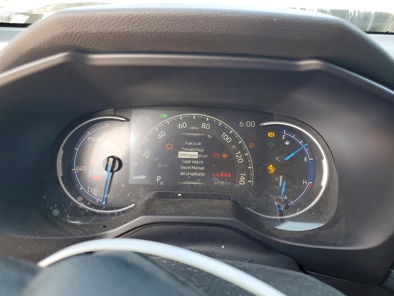 2025 Toyota Rav4 - zdjęcie 9