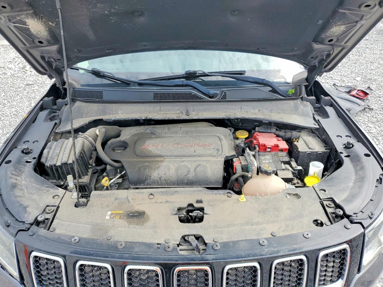 2019 Jeep Compass Latitude - zdjęcie 12