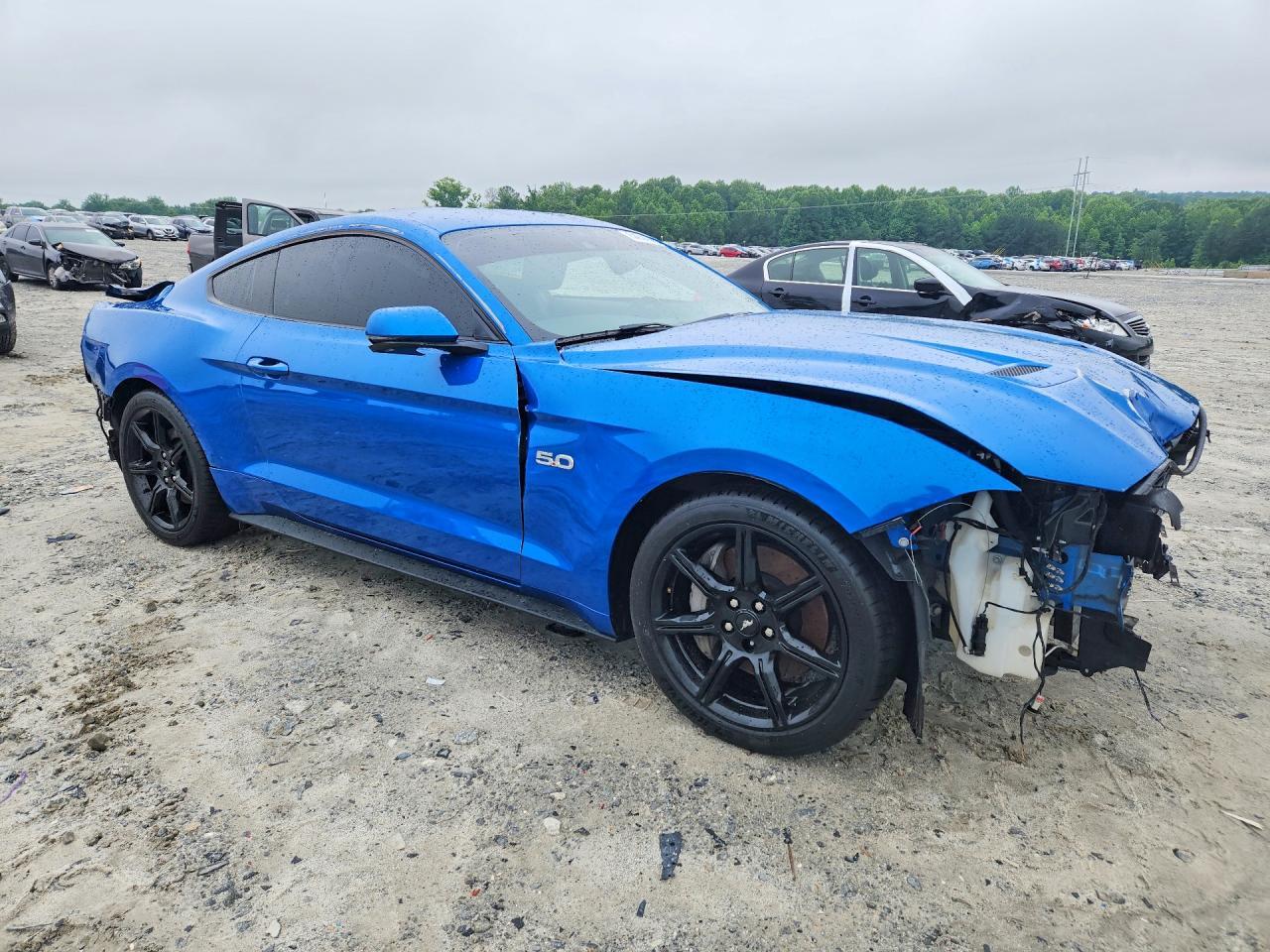 2021 Ford Mustang Gt - zdjęcie 4