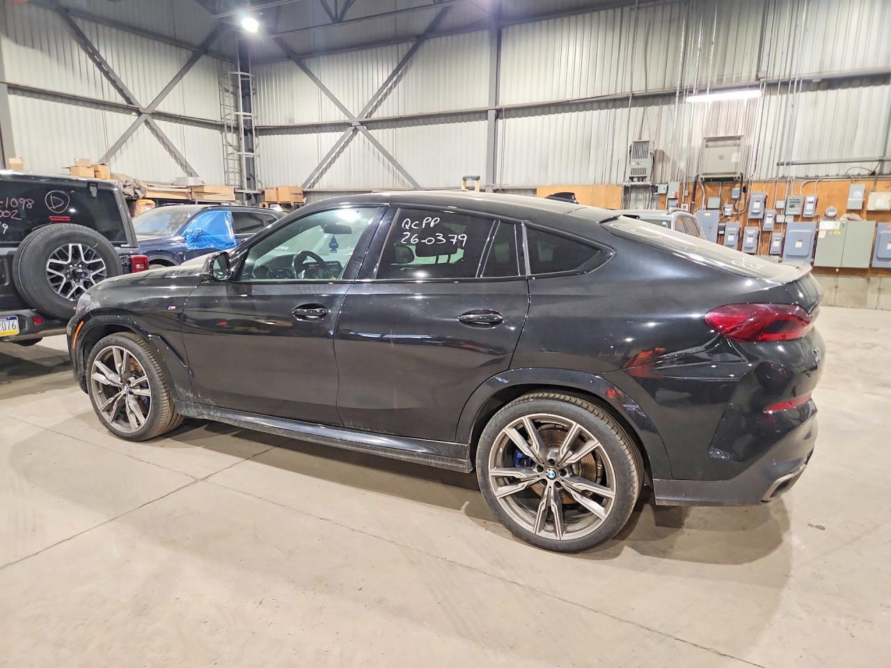 2023 BMW X6 M50I - zdjęcie 2