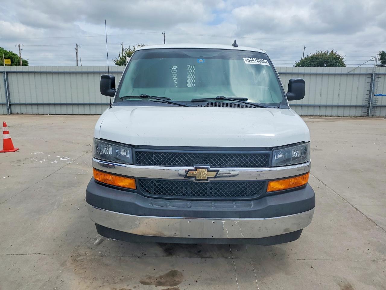 2020 Chevrolet Express G2500 - zdjęcie 5