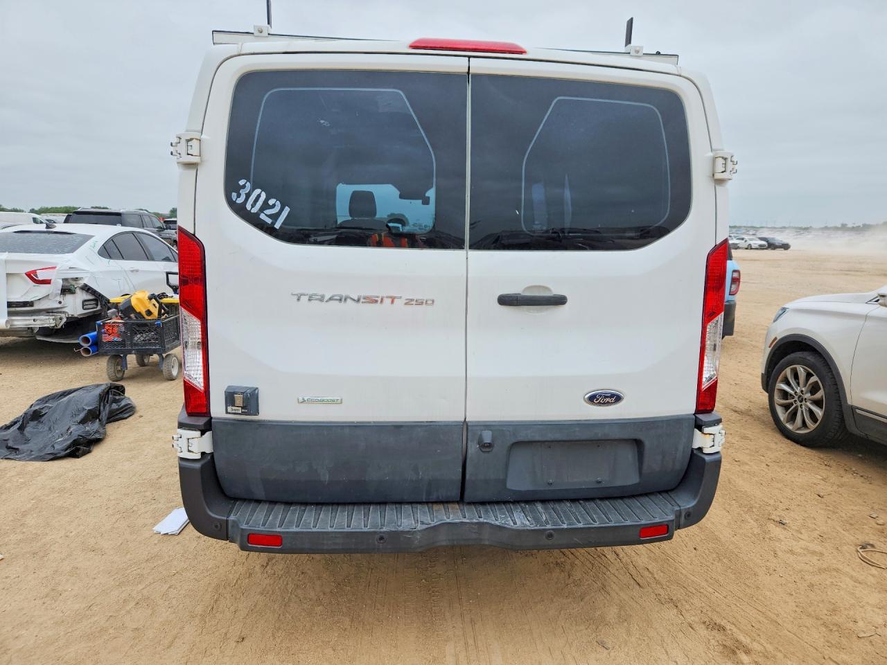 2016 Ford Transit T-250 - zdjęcie 6